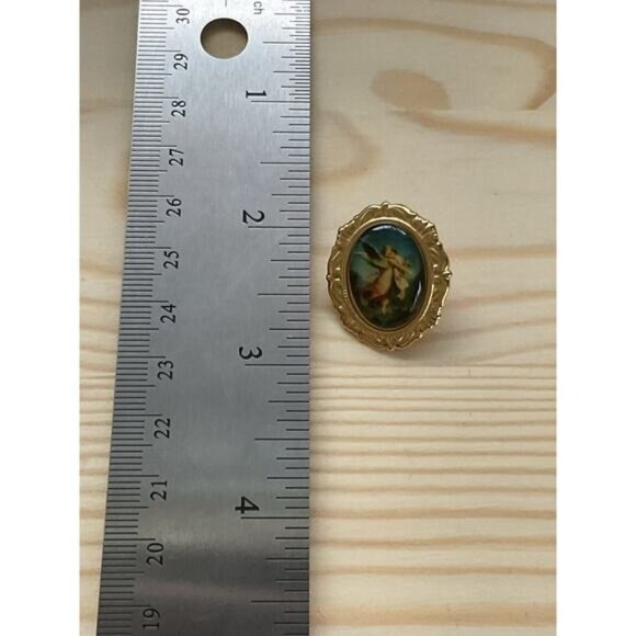 Vintage Gold-Tone Angel Lapel Pin Brooch With Detailed Frame - Picture 3 of 5